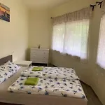 Levendulakert Apartmanhaz Apartment