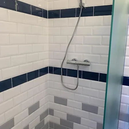 Levendulakert Apartmanhaz *