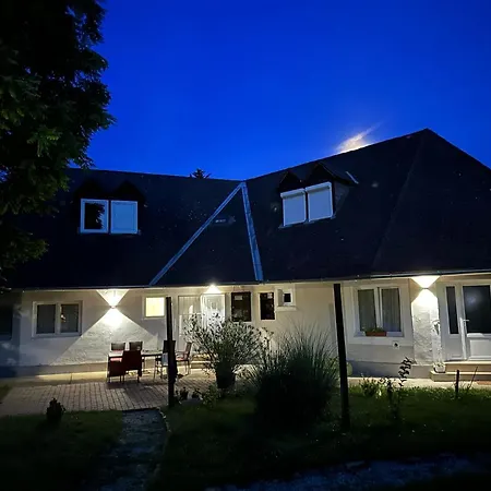 Levendulakert Apartmanhaz 公寓 *