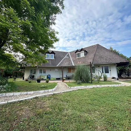 Apartamento Levendulakert Siófok