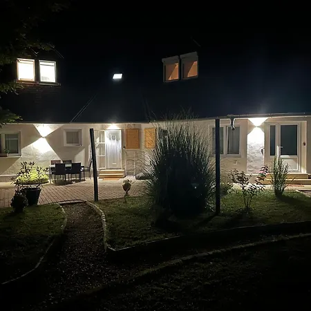 Levendulakert Apartmanhaz *