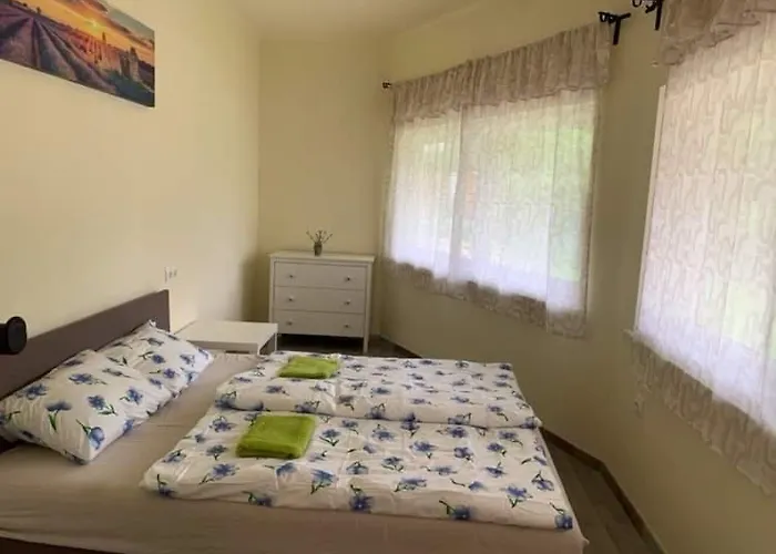 Levendulakert Apartmanhaz Apartment