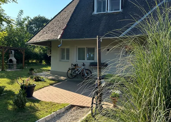 Levendulakert Apartmanhaz *