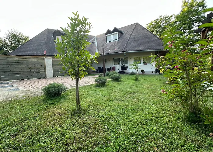 Levendulakert Apartmanhaz Siofok