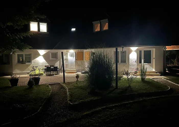 Levendulakert Apartmanhaz *