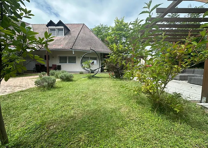 Levendulakert Apartmanhaz